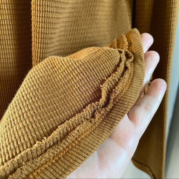 White Crow Oversized Snap Button Waffle Thermal Top S - Picture 5 of 9